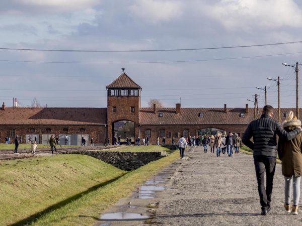Zwiedzanie Auschwitz. Jak wygląda wycieczka do Nazistowskiego obozu koncentracyjnego?