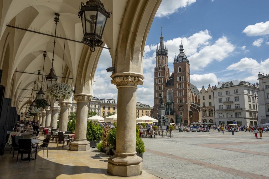 widok na kościół MAriacki z sukiennic